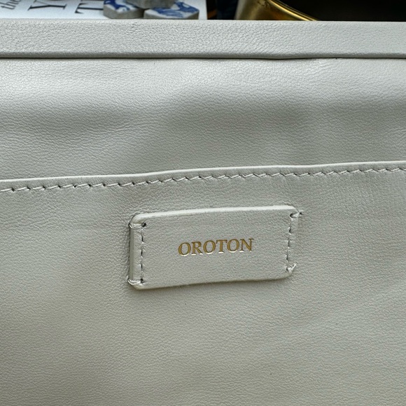 🆕 OROTON 🧿 NWT Celia XL Long Leather Clutch, Cream - Picture 9 of 16